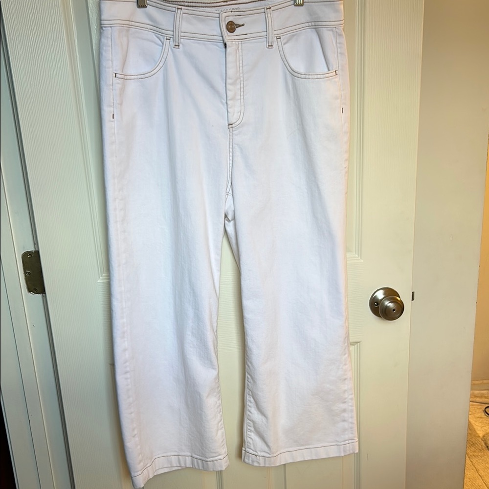 Chico's Off White  Wide Leg Ankle Cropped Jeans